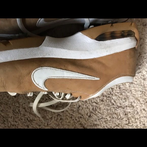 Nike women’s golf shoes - Size 10 - Picture 4 of 6